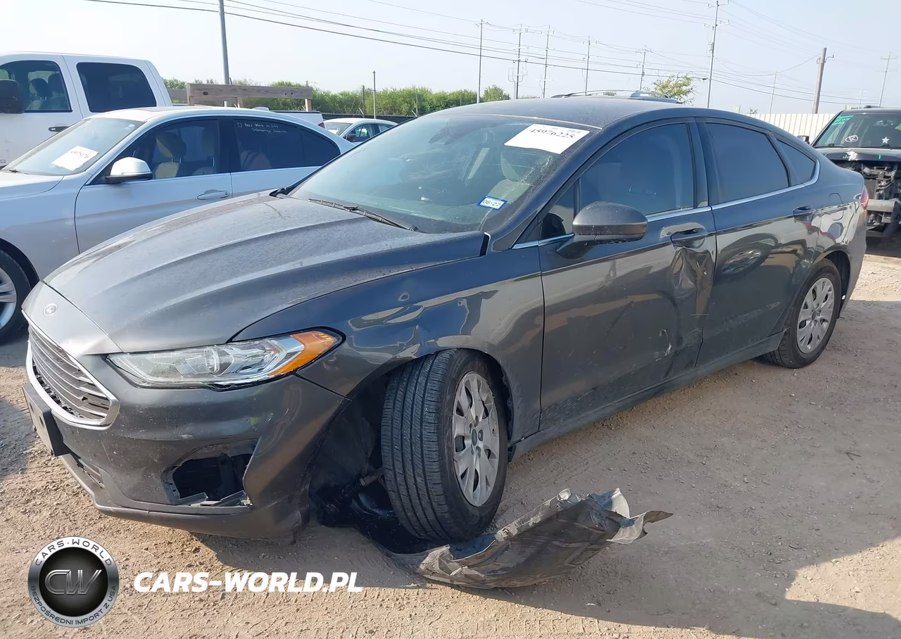 2020 Ford Fusion S VIN:3FA6P0G72LR125892 - 2