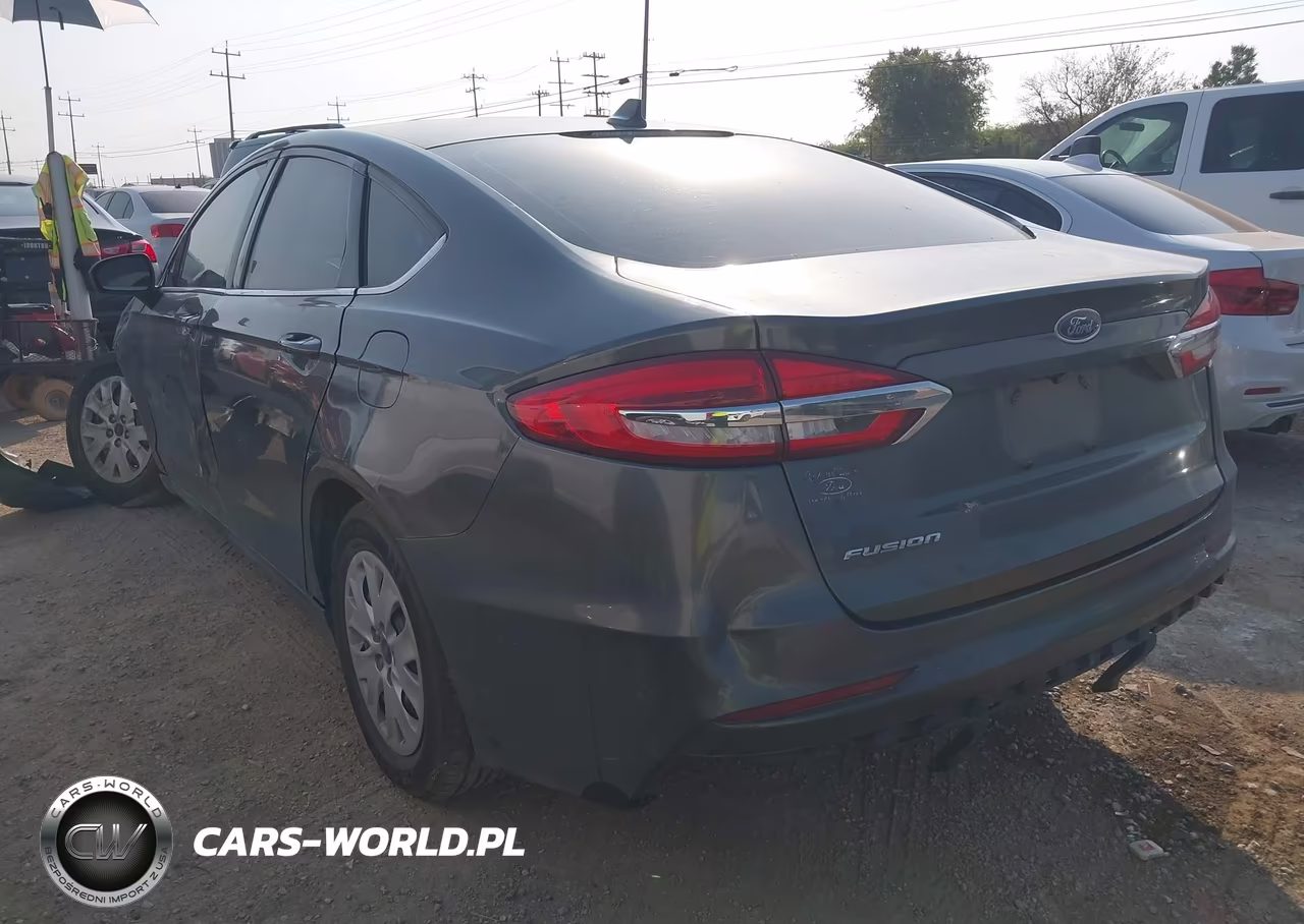 2020 Ford Fusion S VIN:3FA6P0G72LR125892 - 3
