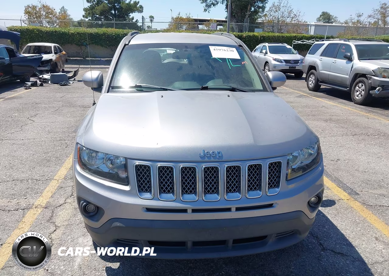 2017 Jeep Compass Latitude VIN:1C4NJDEBXHD167541 - 12