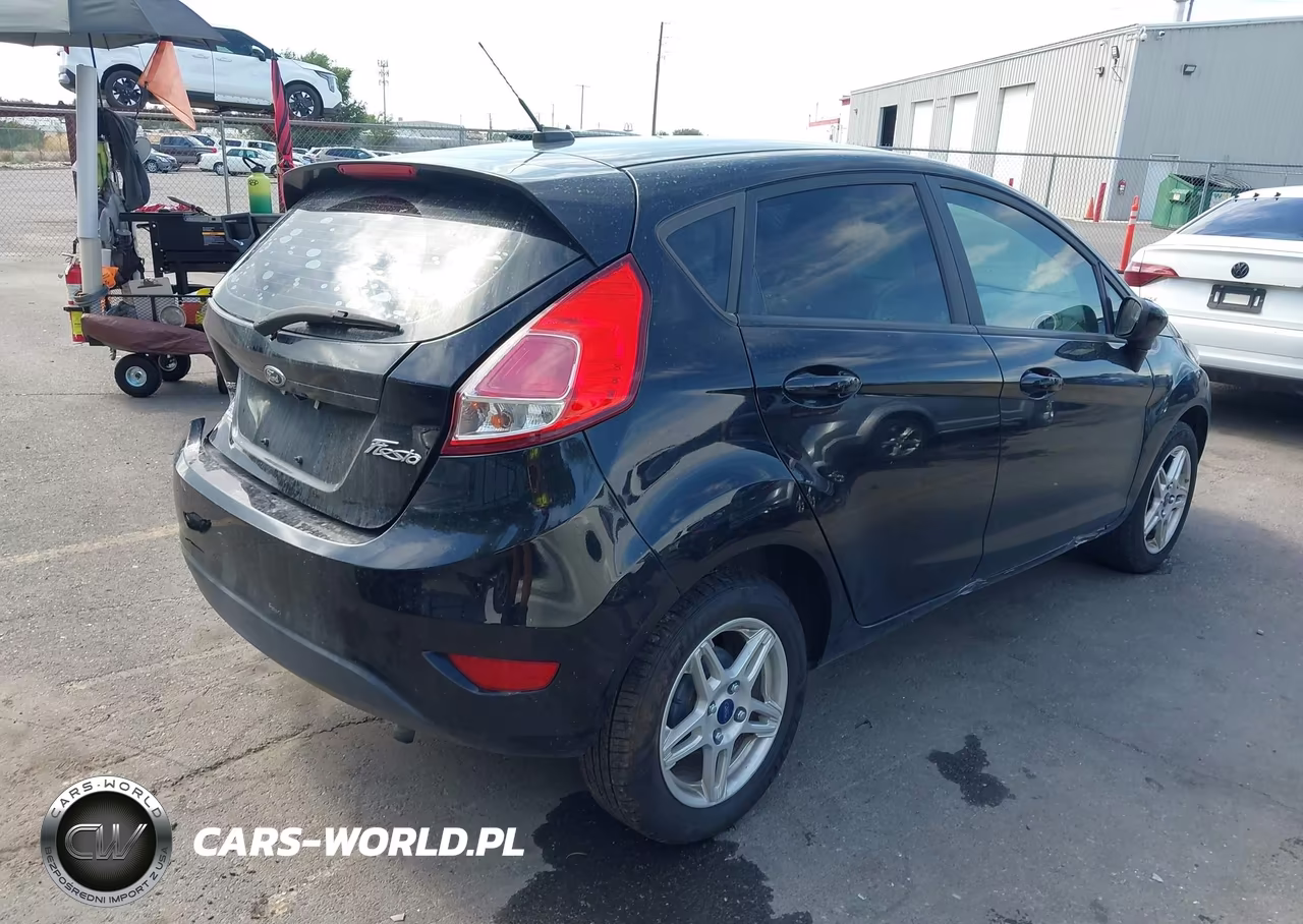 2018 Ford Fiesta Se VIN:3FADP4EJ5JM109905 - 4