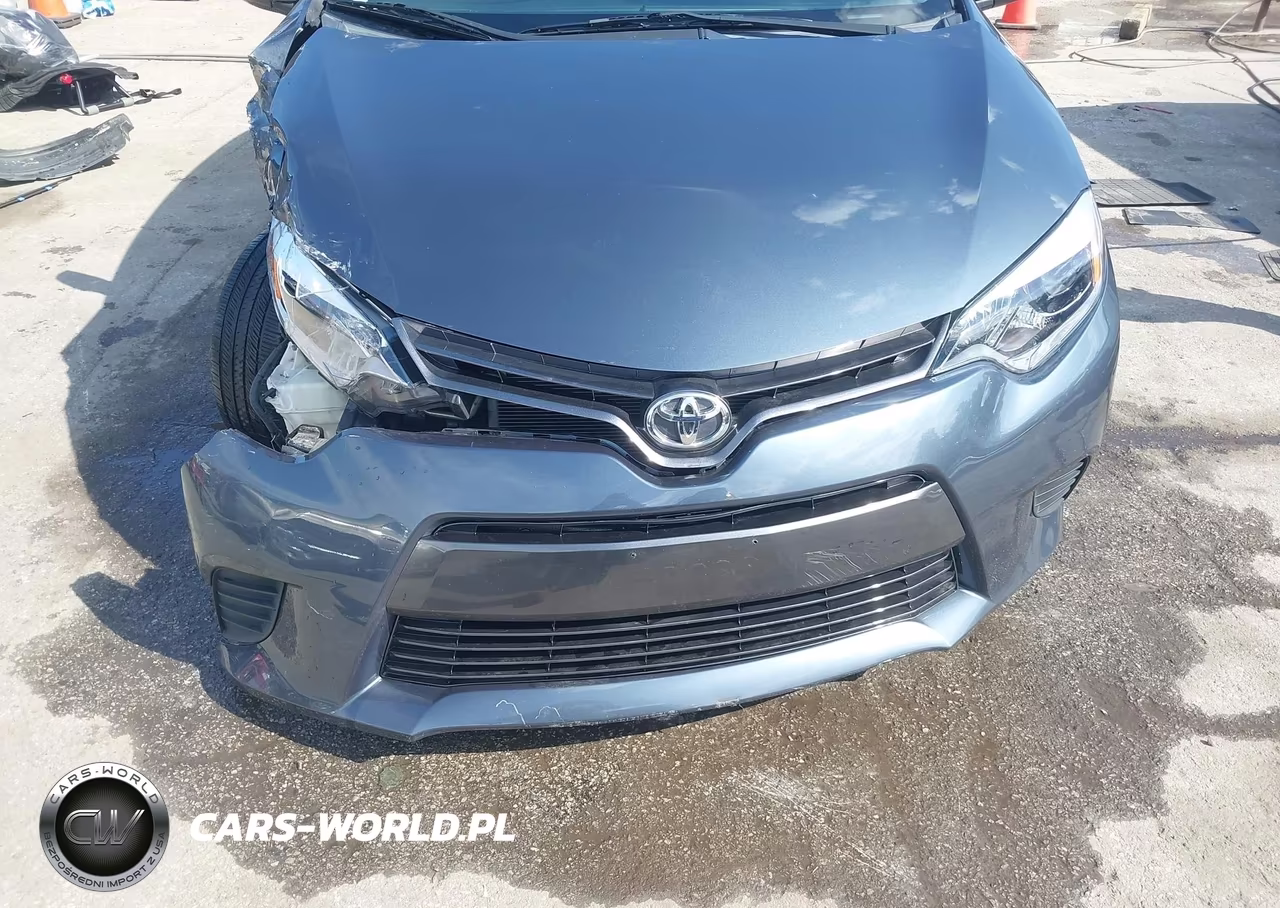 2015 Toyota Corolla Le Plus VIN:2T1BURHE1FC295027 - 17