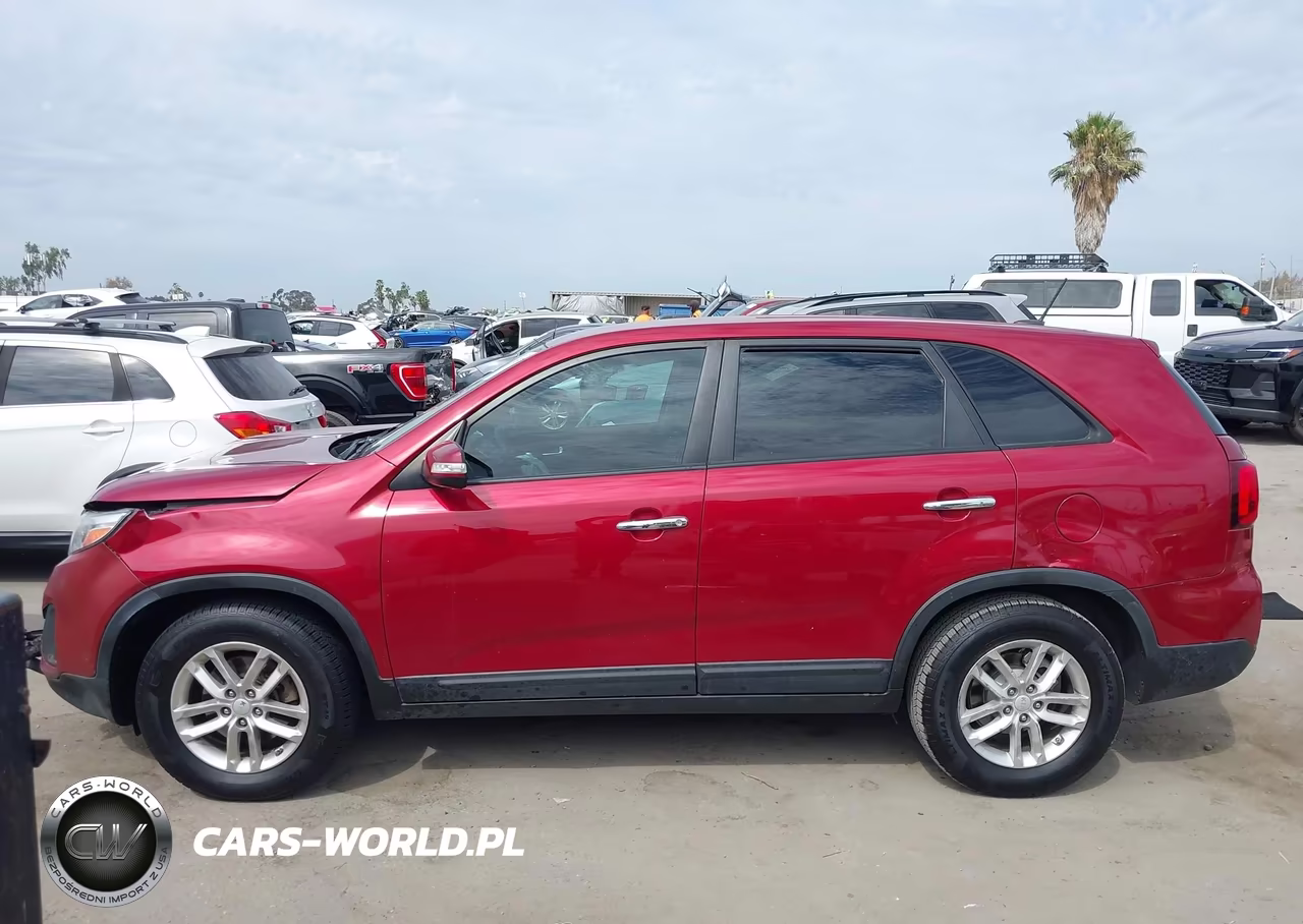 2015 Kia Sorento Lx VIN:5XYKT3A62FG661407 - 14