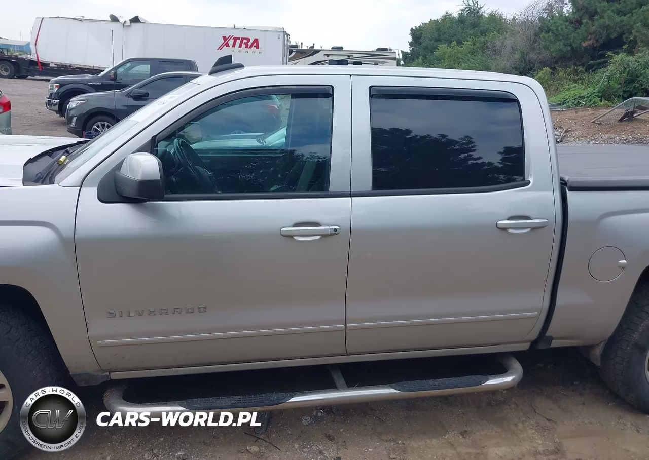 2018 Chevrolet Silverado 1500 1Lt VIN:3GCUKREC6JG204589 - 14