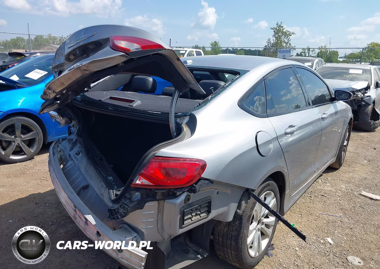 2015 Chrysler 200 S VIN:1C3CCCBB8FN717573 - 4