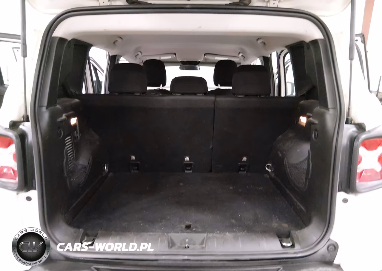 2017 Jeep Renegade Sport 4X4 VIN:ZACCJBAB2HPF61764 - 18