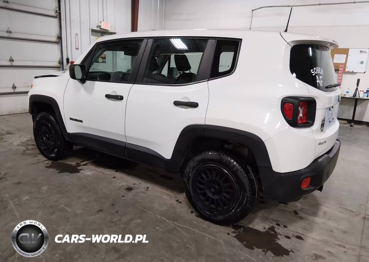 2017 Jeep Renegade Sport 4X4 VIN:ZACCJBAB2HPF61764 - 3