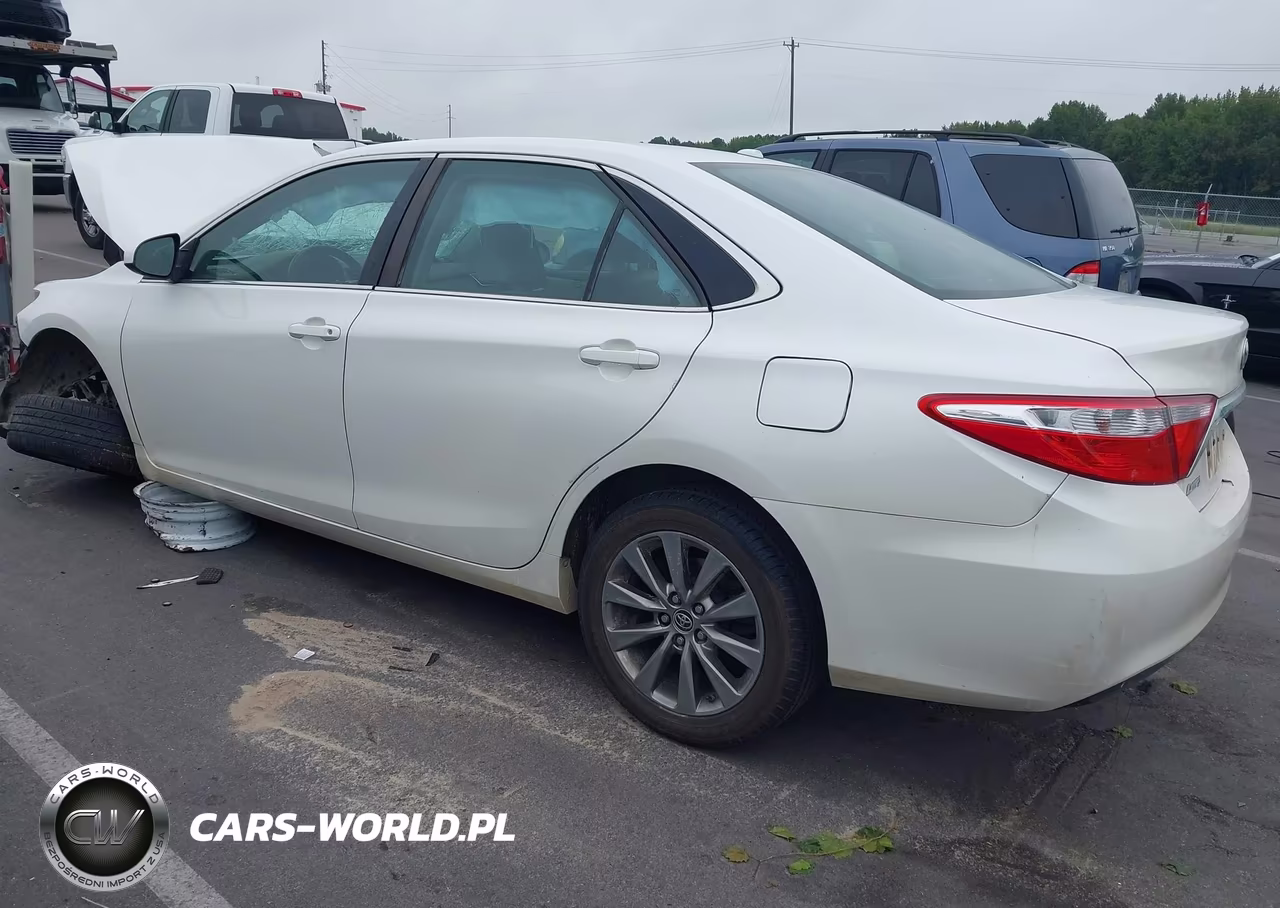 2015 Toyota Camry Xle VIN:4T1BF1FK6FU003603 - 3