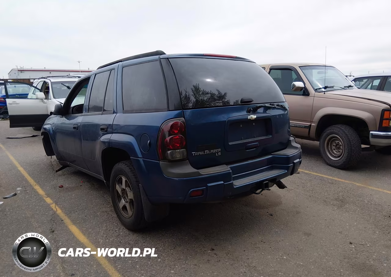 2005 Chevrolet Trailblazer Ls VIN:1GNDT13S352216746 - 3