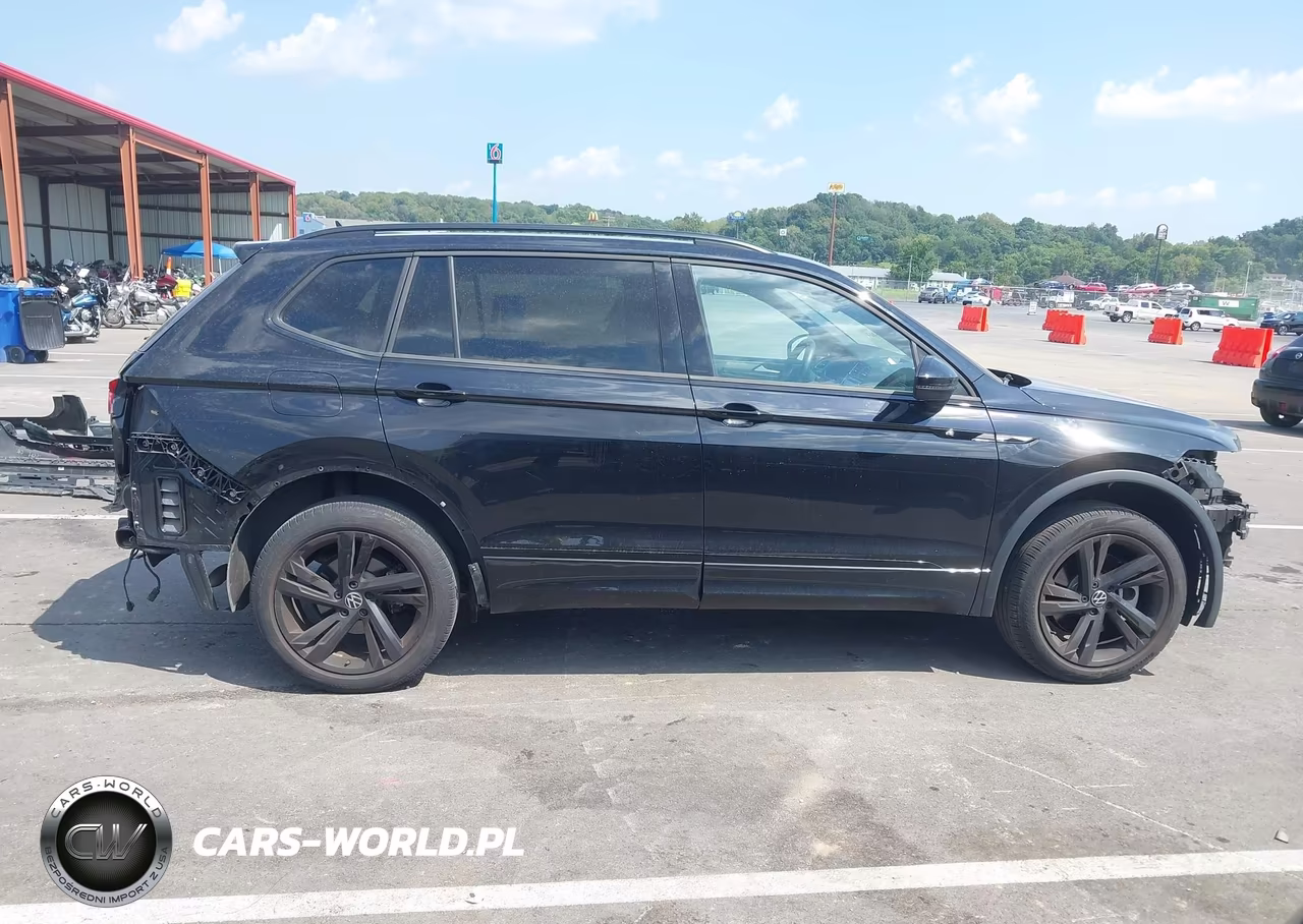 2023 Volkswagen Tiguan 2.0T Se R-Line Black VIN:3VVCB7AX5PM011113 - 14