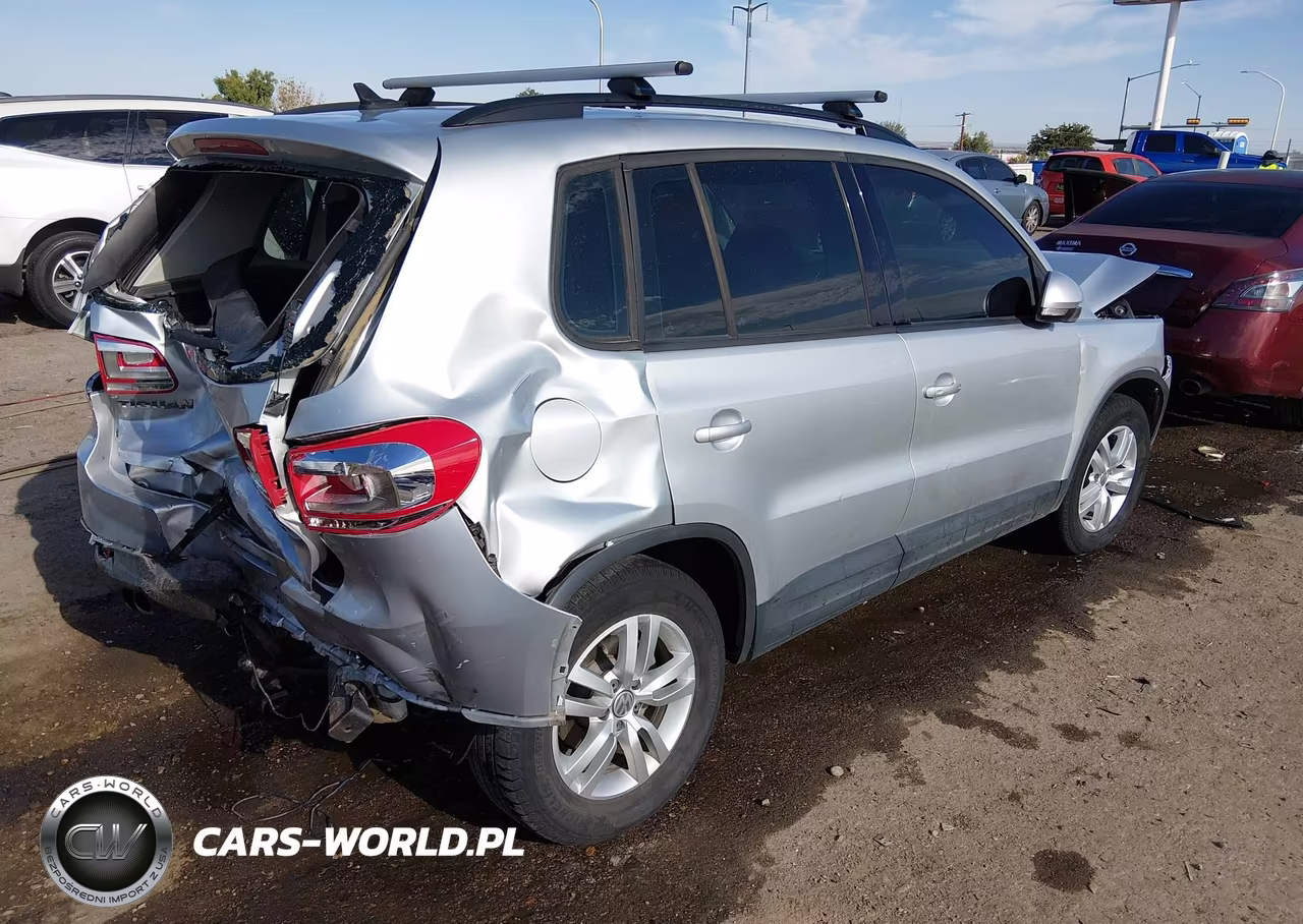 2017 Volkswagen Tiguan 2.0T-2.0T S VIN:WVGBV7AXXHK025532 - 4