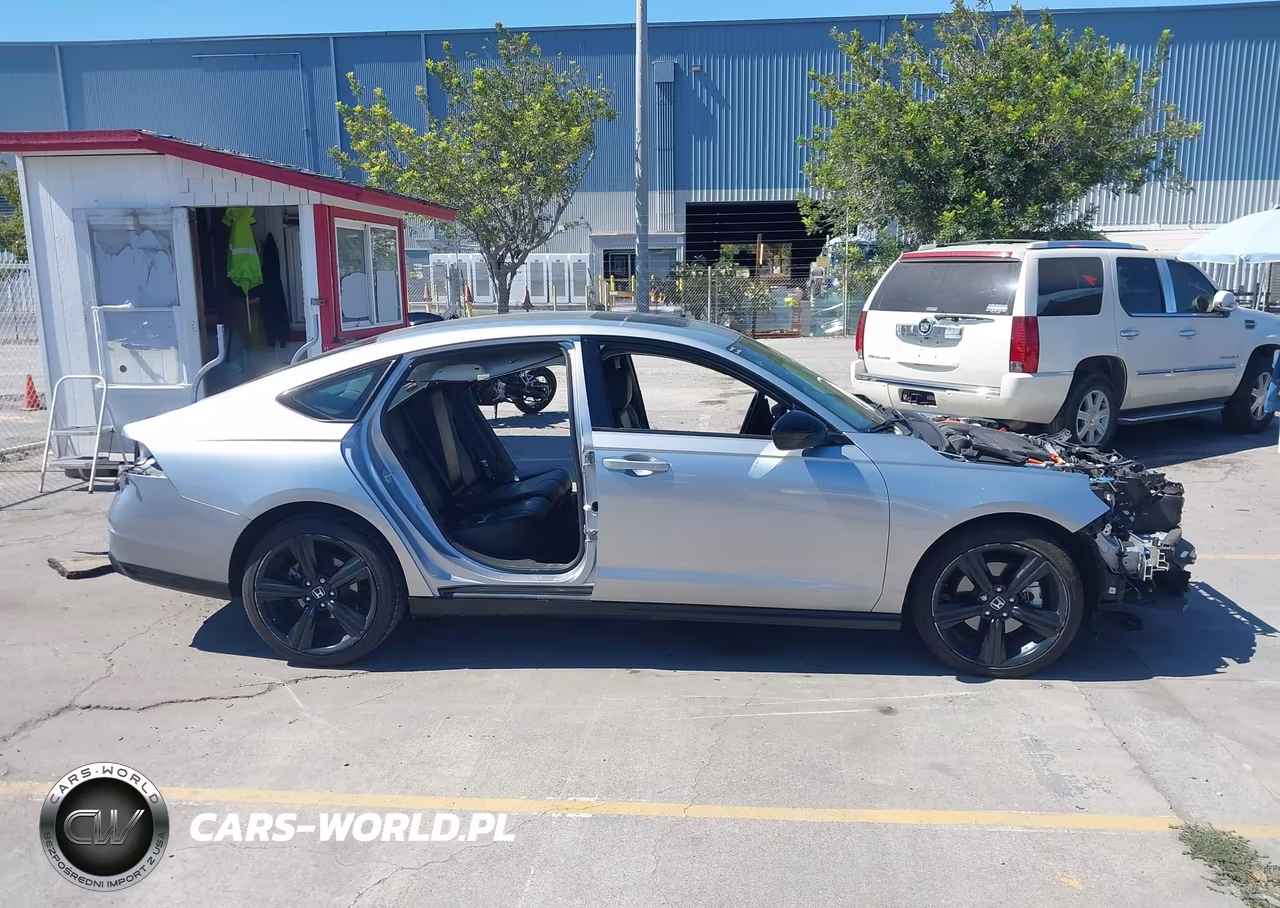 2025 Honda Accord Hybrid Sport-L VIN:1HGCY2F7XSA015142 - 14