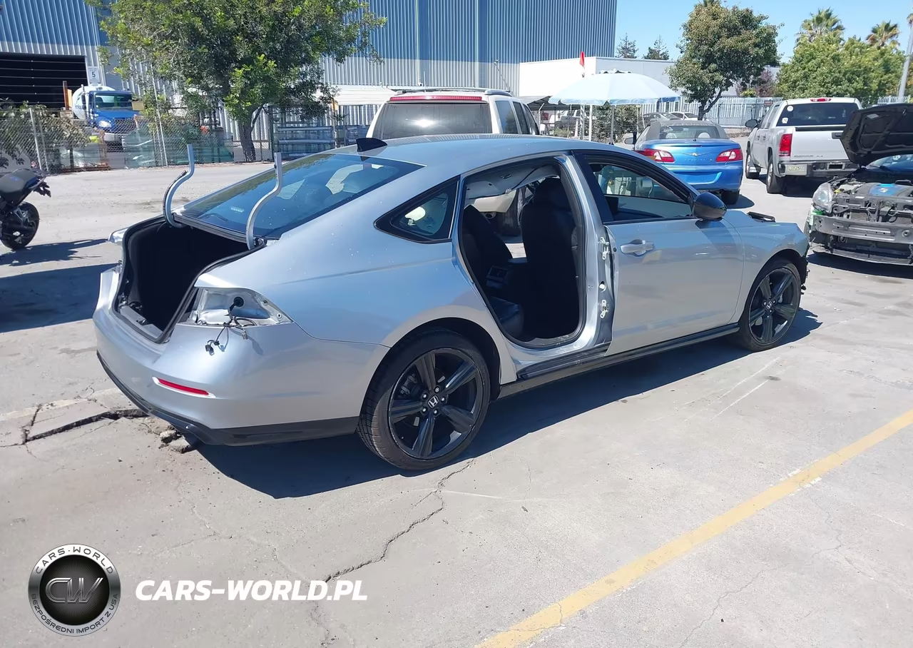 2025 Honda Accord Hybrid Sport-L VIN:1HGCY2F7XSA015142 - 4
