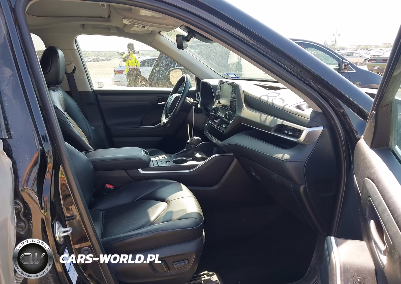 2022 Toyota Highlander Xle VIN:5TDGZRBHXNS181317 - 5