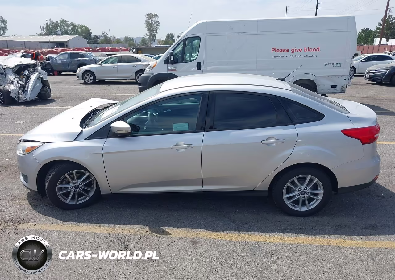 2016 Ford Focus Se VIN:1FADP3F20GL271288 - 15
