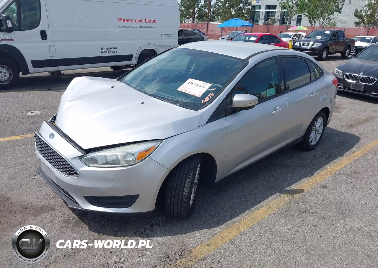 2016 Ford Focus Se VIN:1FADP3F20GL271288 - 2