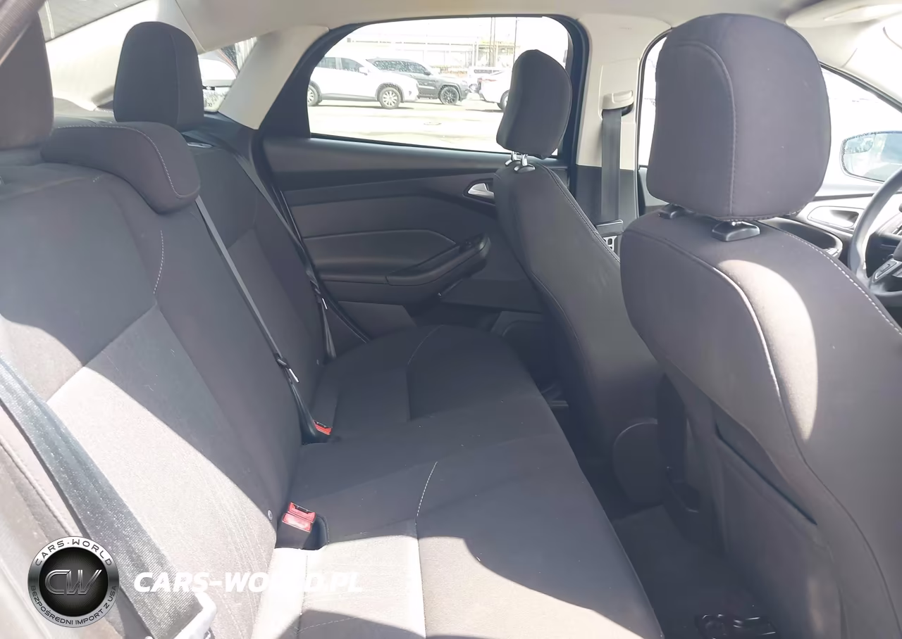 2016 Ford Focus Se VIN:1FADP3F20GL271288 - 8