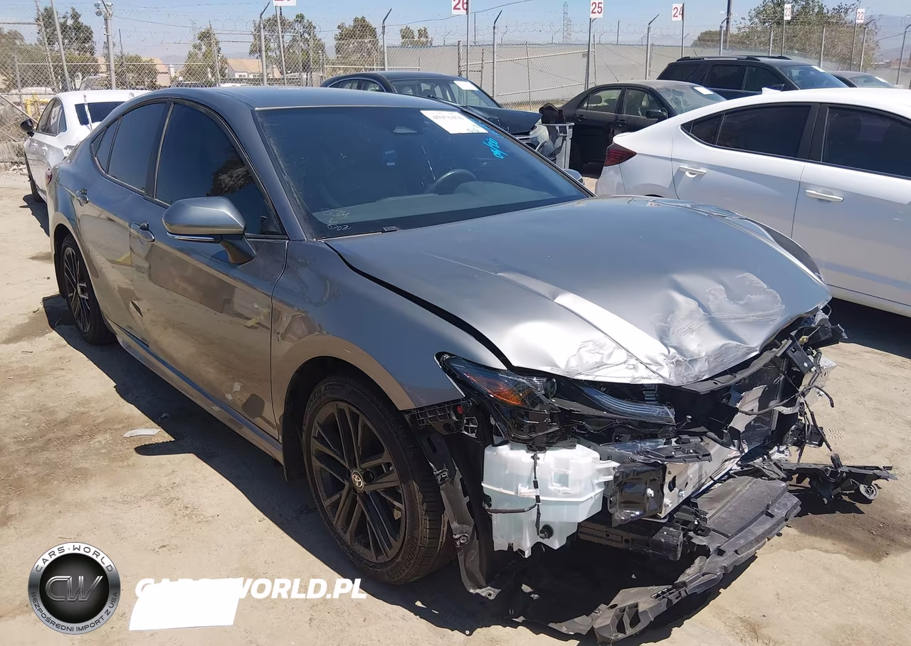 2025 Toyota Camry Se – zdjęcie 1 z 15
