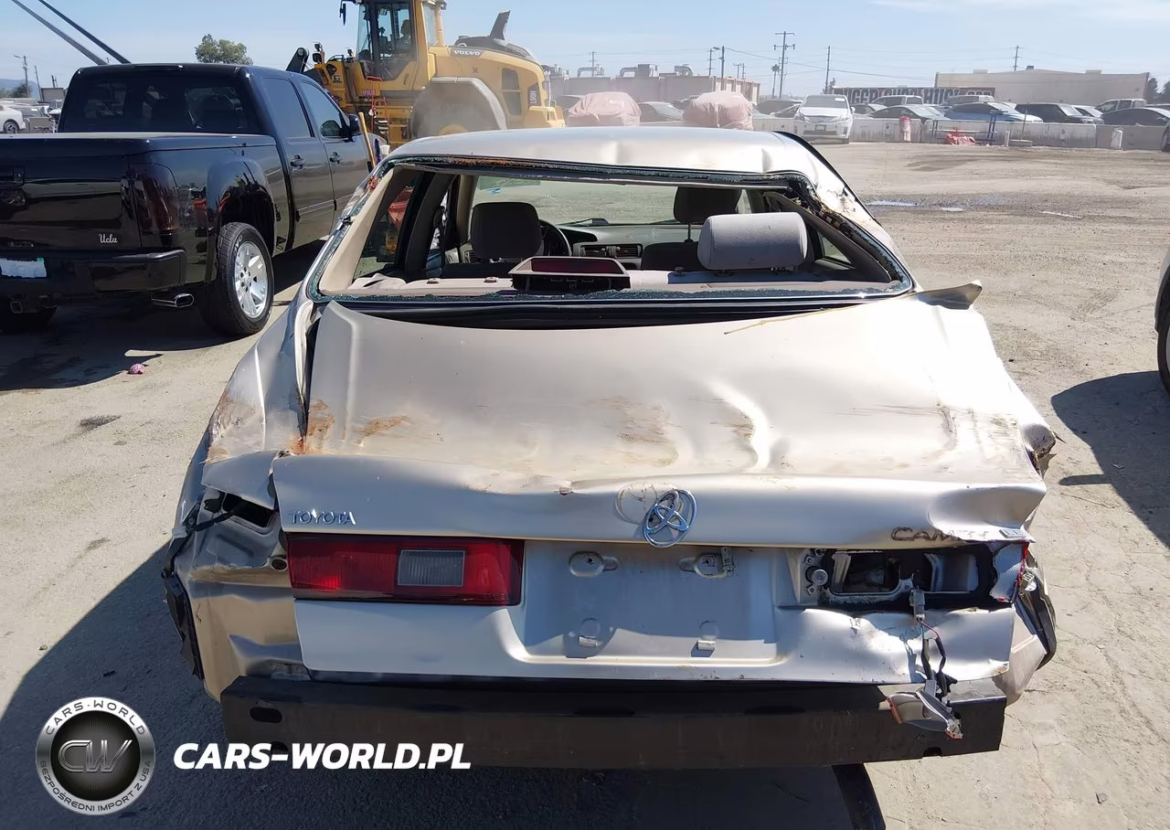 1999 Toyota Camry Le VIN:JT2BG22K8X0304775 - 16