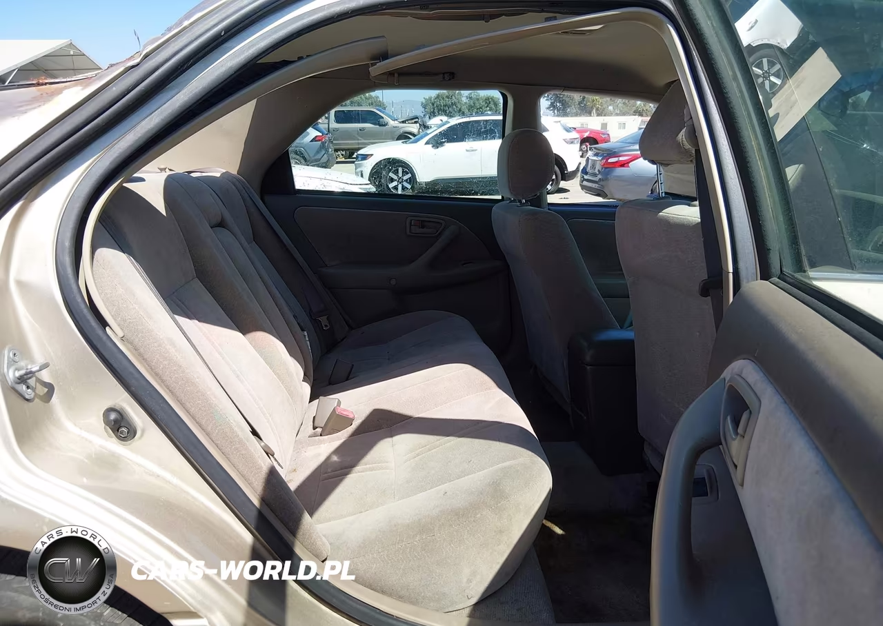 1999 Toyota Camry Le VIN:JT2BG22K8X0304775 - 8