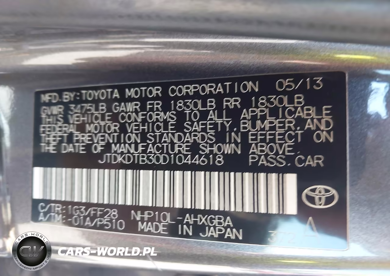 2013 Toyota Prius C Three VIN:JTDKDTB30D1044618 - 9