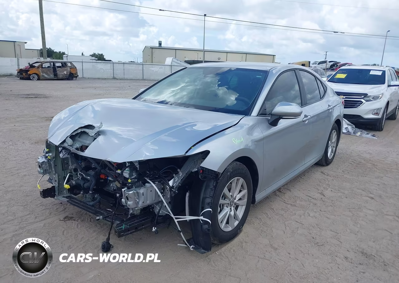 2026 Toyota Camry Le VIN:4T1DAACKXTU687952 - 2