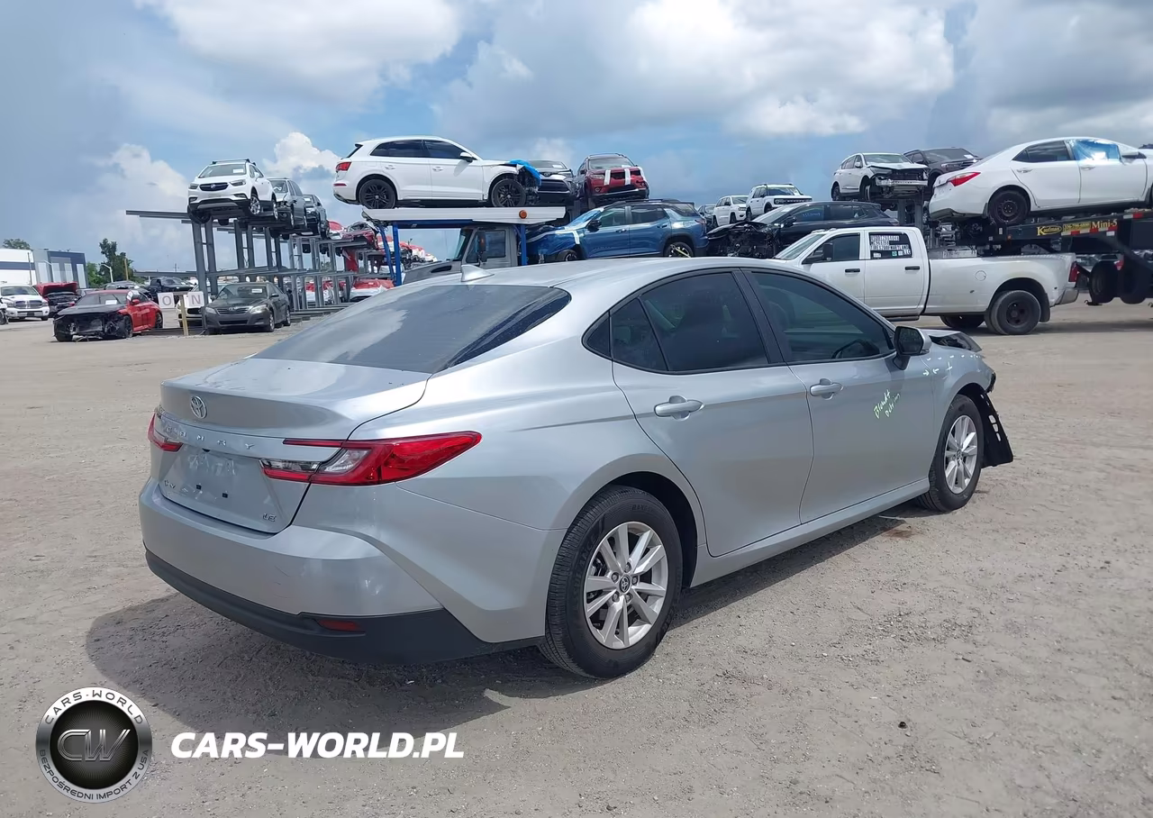 2026 Toyota Camry Le VIN:4T1DAACKXTU687952 - 4