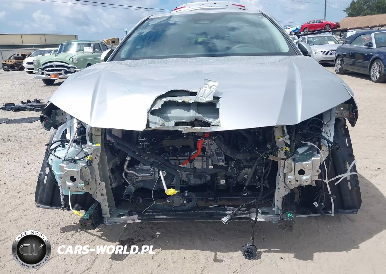 2026 Toyota Camry Le VIN:4T1DAACKXTU687952 - 6