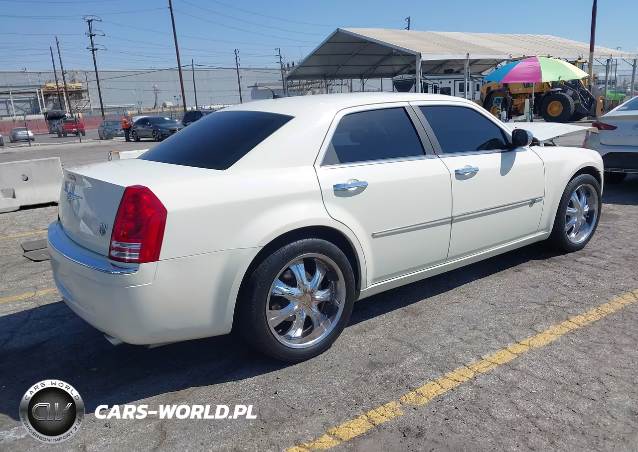 2008 Chrysler 300C Hemi VIN:2C3KA63H18H127359 - 4