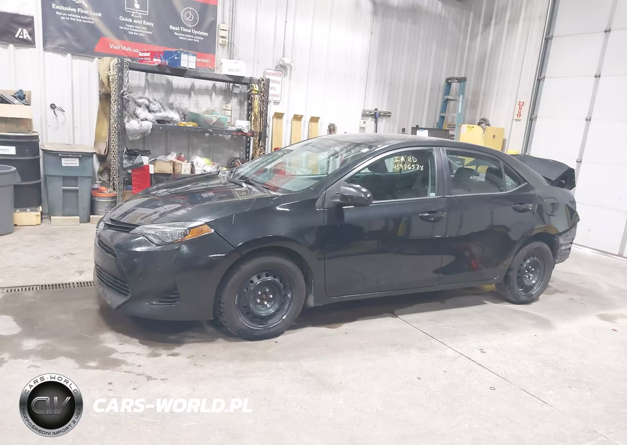 2018 Toyota Corolla Le VIN:2T1BURHE9JC040005 - 14