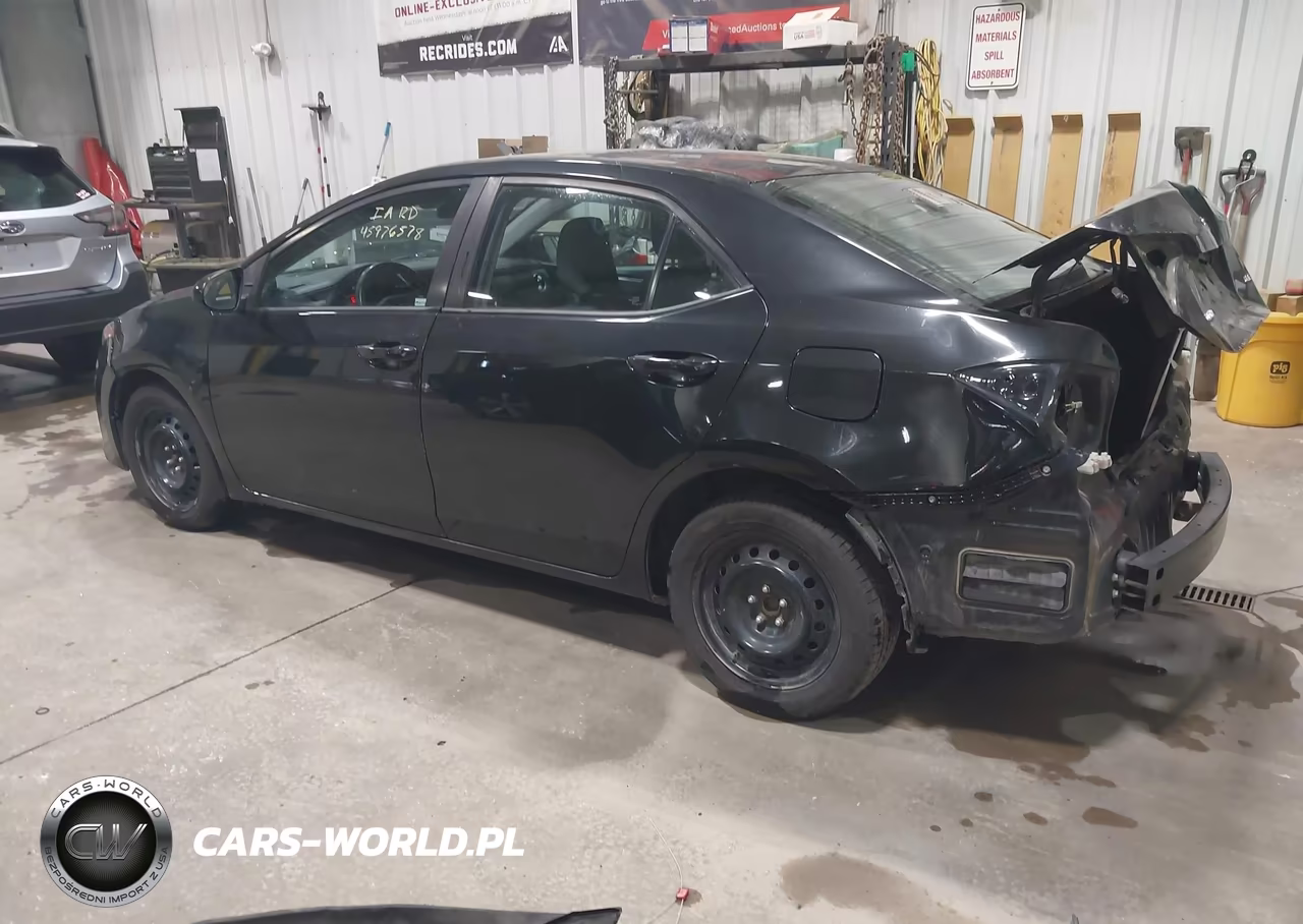 2018 Toyota Corolla Le VIN:2T1BURHE9JC040005 - 3