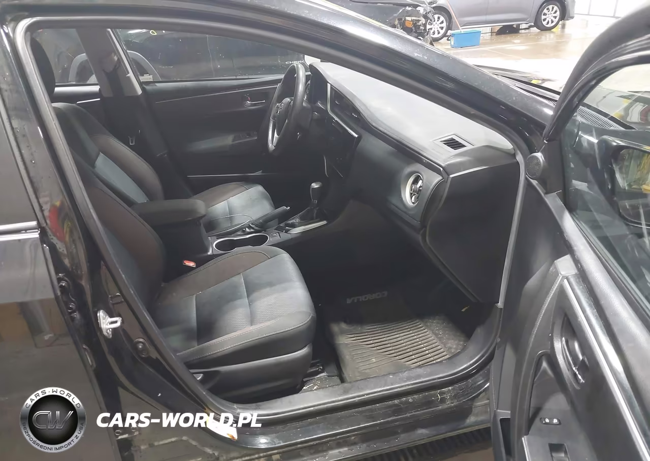 2018 Toyota Corolla Le VIN:2T1BURHE9JC040005 - 5
