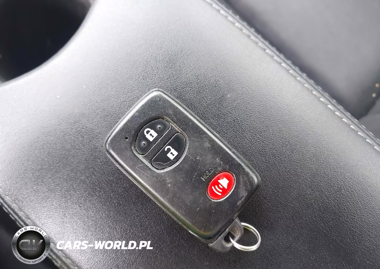 2015 Toyota Prius Persona Series Special Edition VIN:JTDKN3DU8F0425760 - 11