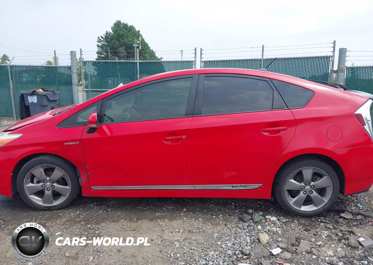 2015 Toyota Prius Persona Series Special Edition VIN:JTDKN3DU8F0425760 - 14