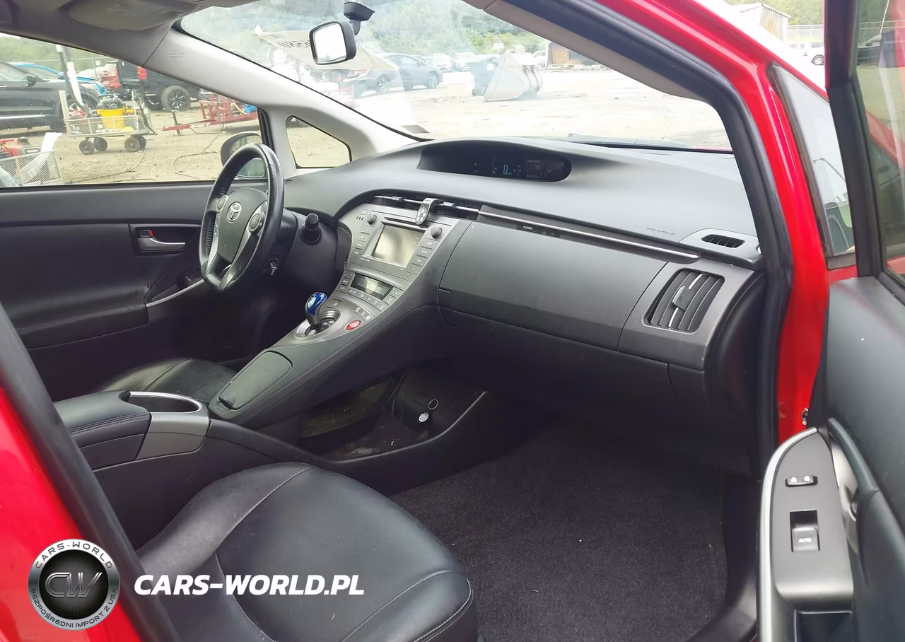 2015 Toyota Prius Persona Series Special Edition VIN:JTDKN3DU8F0425760 - 5