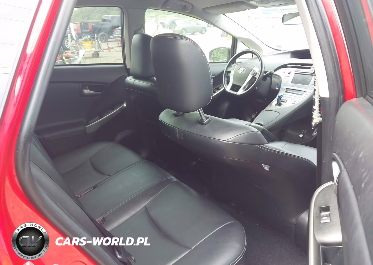 2015 Toyota Prius Persona Series Special Edition VIN:JTDKN3DU8F0425760 - 8