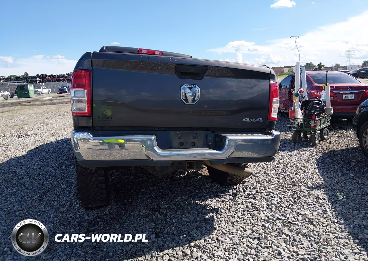 2020 Ram 3500 Tradesman 4X4 6'4 Box VIN:3C63R3CL7LG307439 - 16