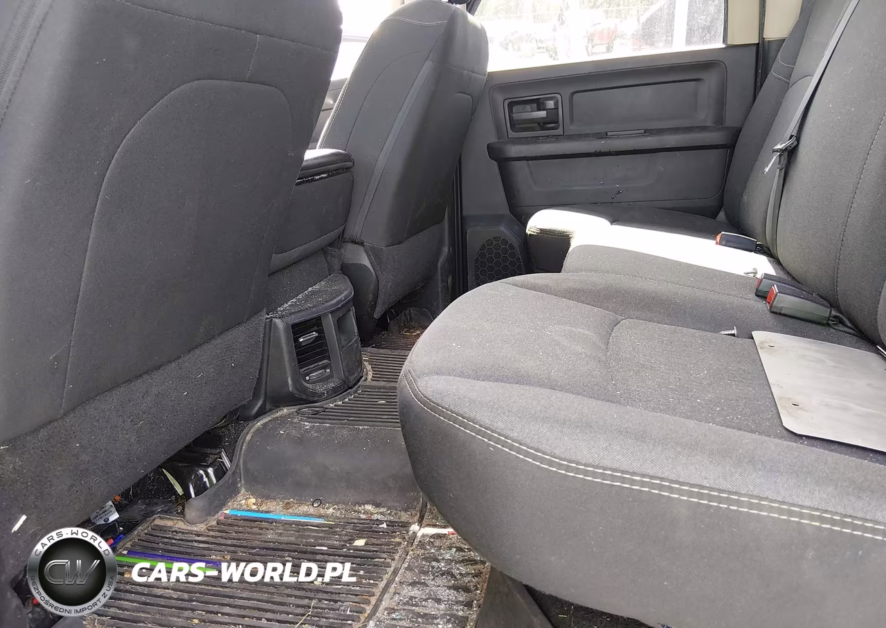 2020 Ram 3500 Tradesman 4X4 6'4 Box VIN:3C63R3CL7LG307439 - 7