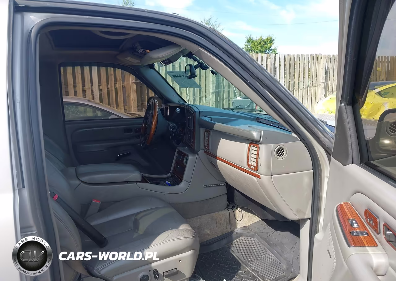 2004 Cadillac Escalade Standard VIN:1GYEK63N94R178091 - 5
