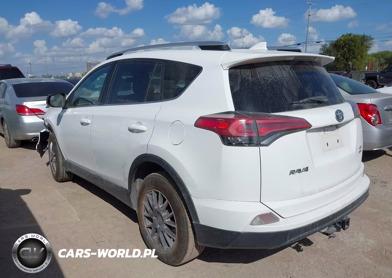 2016 Toyota Rav4 Le VIN:2T3BFREV9GW471876 - 3