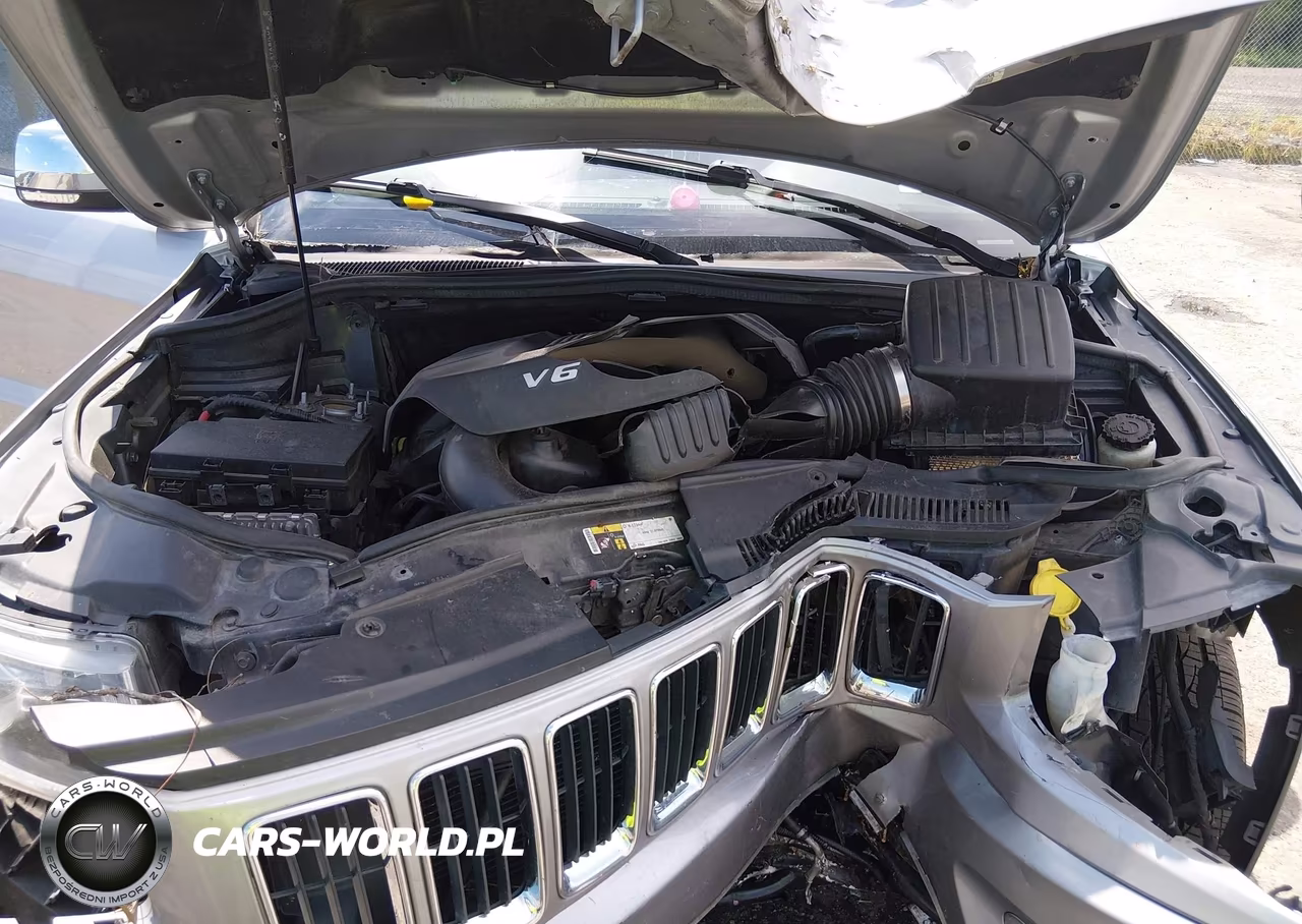 2015 Jeep Grand Cherokee Limited VIN:1C4RJEBG2FC872800 - 10