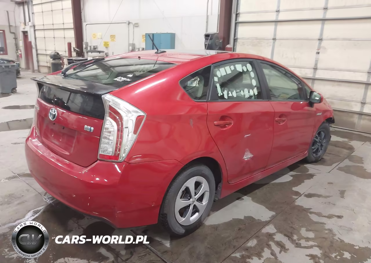 2013 Toyota Prius Three VIN:JTDKN3DU4D1624019 - 4