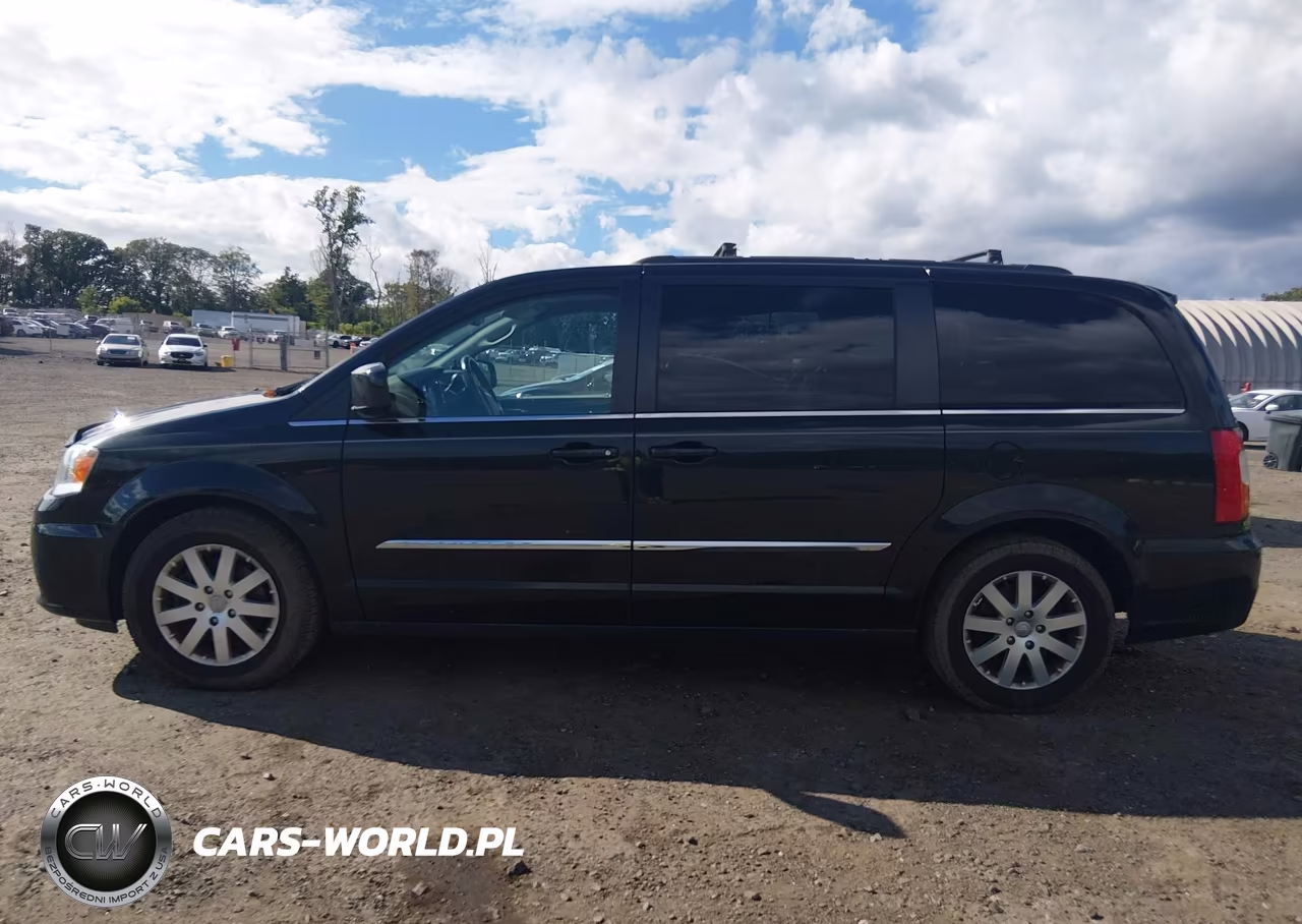 2016 Chrysler Town & Country Touring VIN:2C4RC1BG9GR148632 - 14