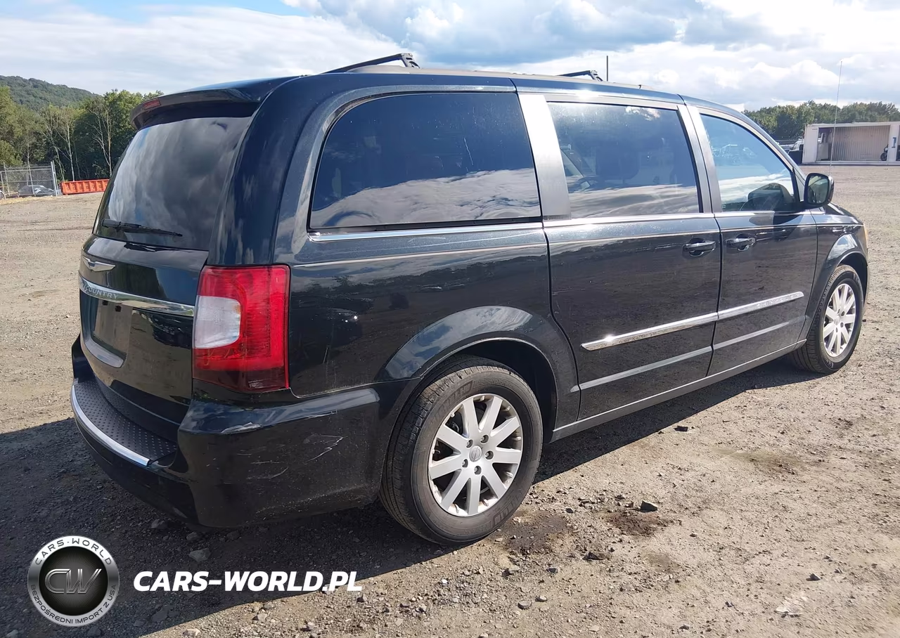 2016 Chrysler Town & Country Touring VIN:2C4RC1BG9GR148632 - 4