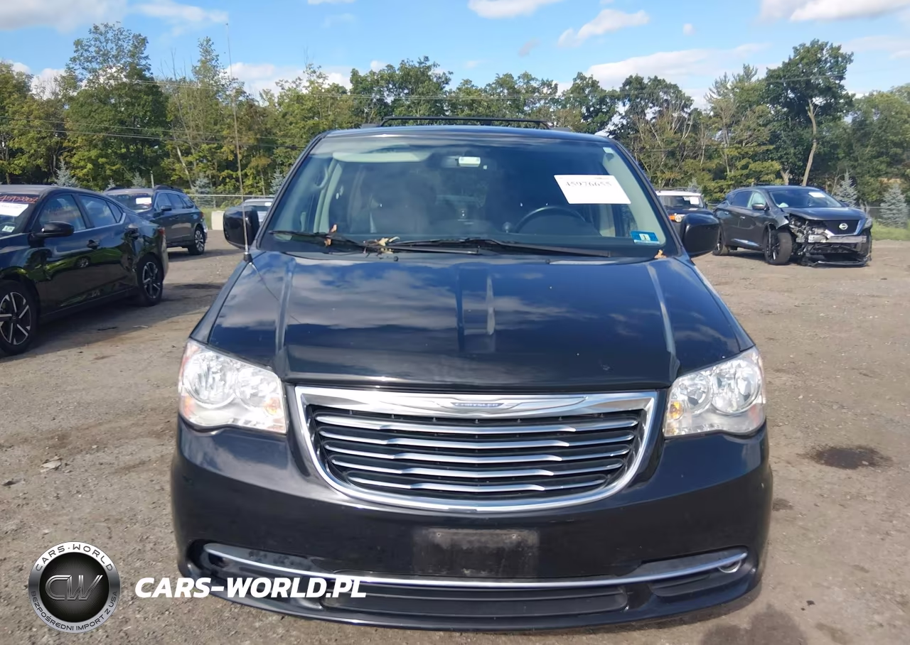 2016 Chrysler Town & Country Touring VIN:2C4RC1BG9GR148632 - 6