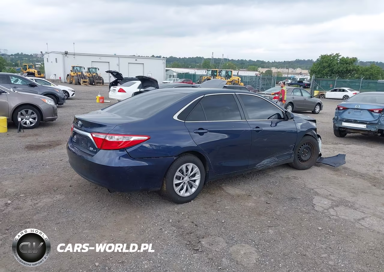 2016 Toyota Camry Hybrid Le VIN:4T1BD1FKXGU196734 - 4