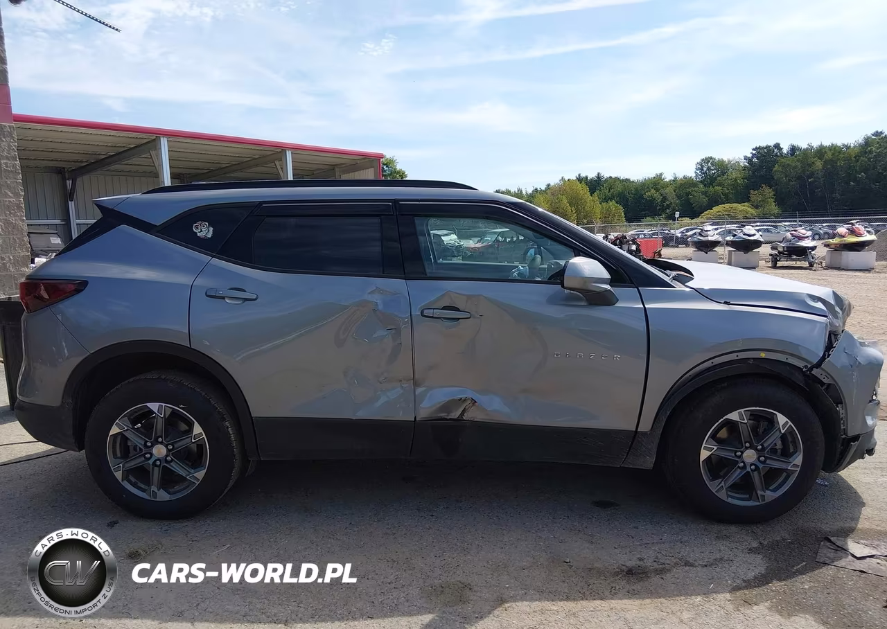 2025 Chevrolet Blazer Awd 2Lt VIN:3GNKBHR4XSS101122 - 13