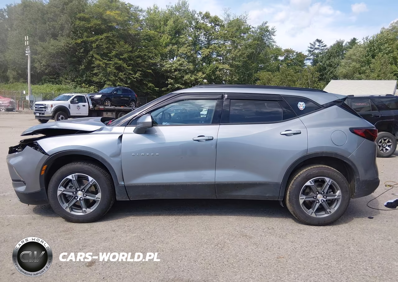2025 Chevrolet Blazer Awd 2Lt VIN:3GNKBHR4XSS101122 - 14