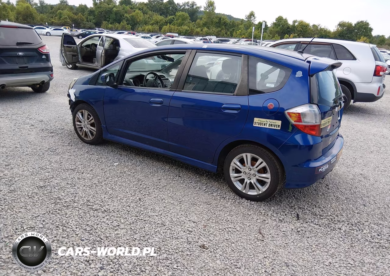 2009 Honda Fit Sport VIN:JHMGE88449S026364 - 3