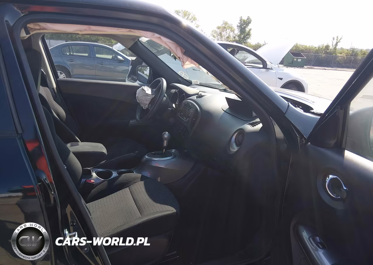 2015 Nissan Juke S VIN:JN8AF5MR6FT506727 - 5