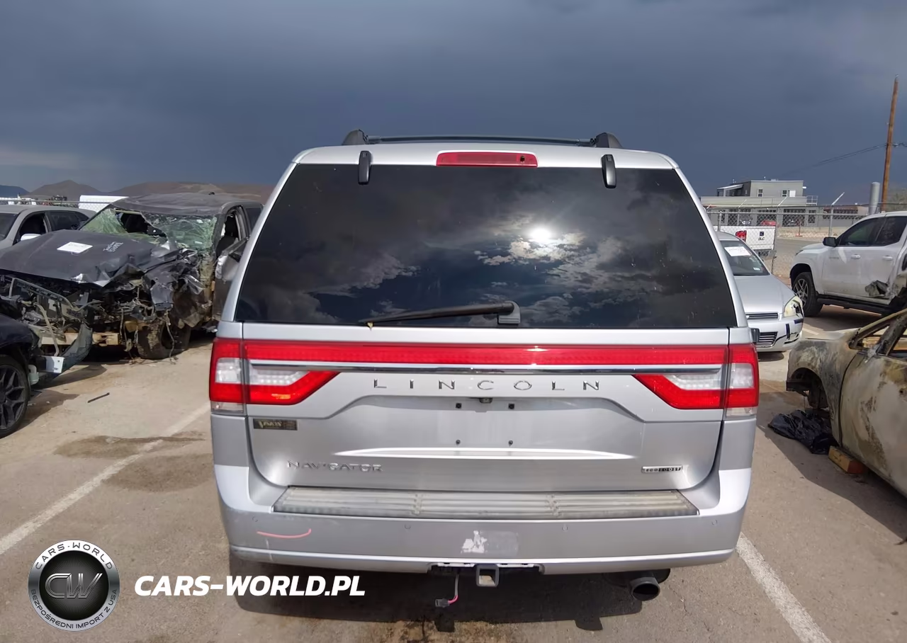 2015 Lincoln Navigator VIN:5LMJJ2JTXFEJ15215 - 17